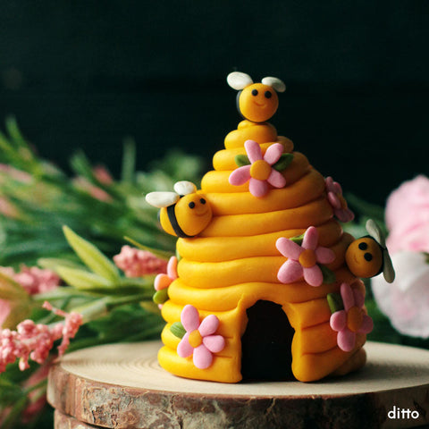 April | Beehive | families ages 5+ and adults