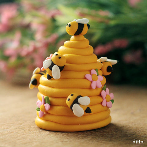 April | Beehive | families ages 5+ and adults