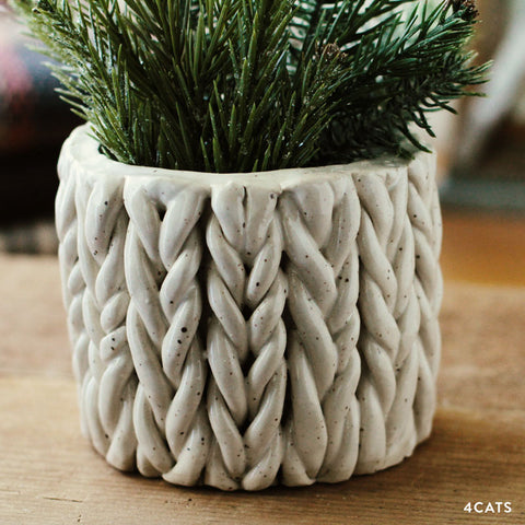 January | Sweater Weather Vase